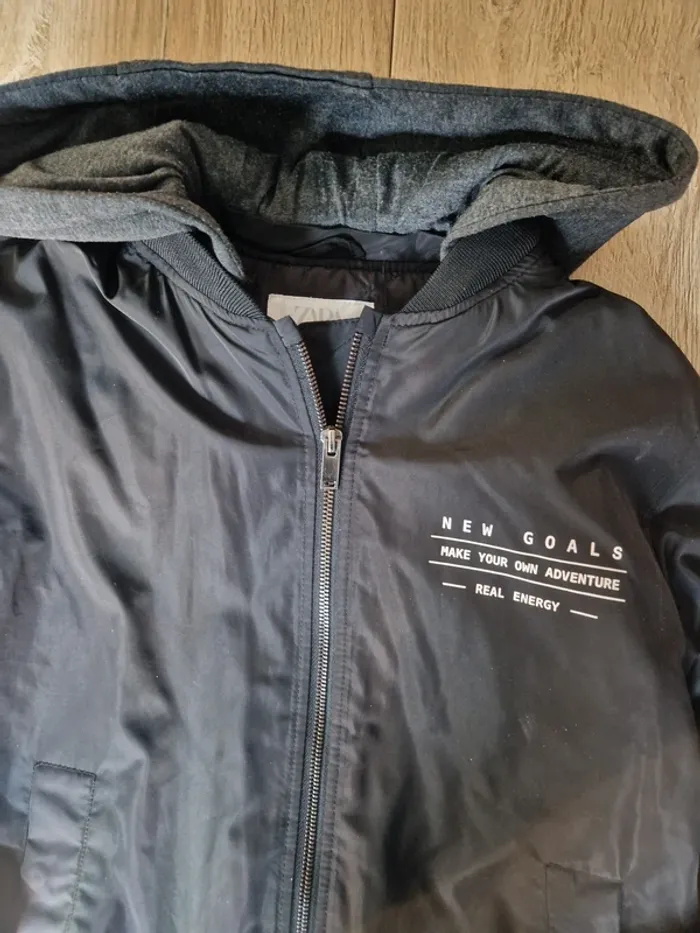 Blouson garçon Zara noir taille 8 ans - photo numéro 2