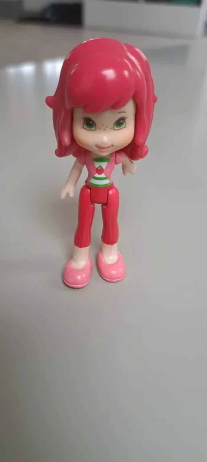 Figurine Charlotte aux fraises - photo numéro 2