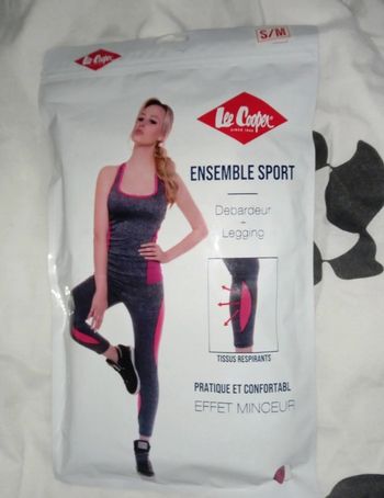 Ensemble Lee Cooper débardeur + legging 
taille S/M