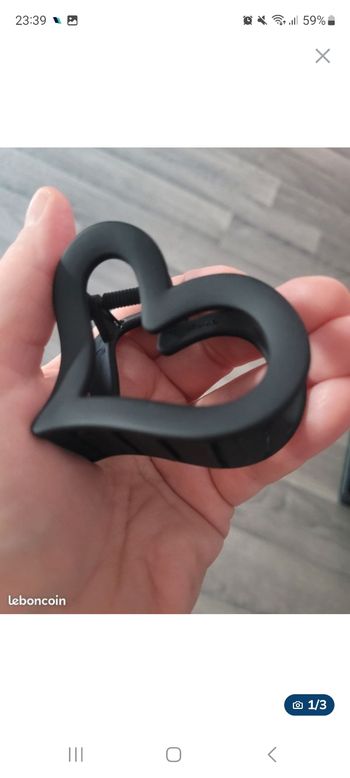 Barette coeur noir