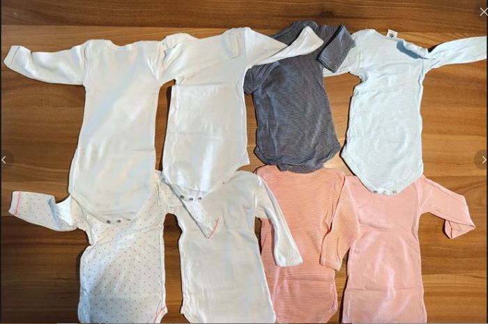 Lot 8 bodies Petit bateau 6 mois - photo numéro 3