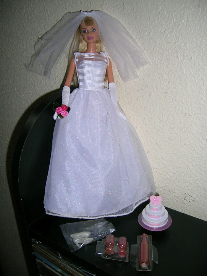 barbie mattel " mariage de rêve" réf : 27374 année 2000
