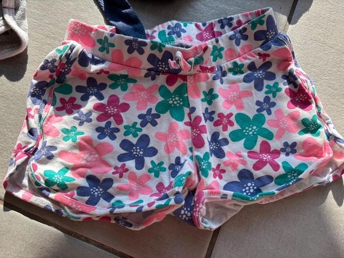 Lot 3 shorts fille 4-5 ans 🌸👧 - photo numéro 2