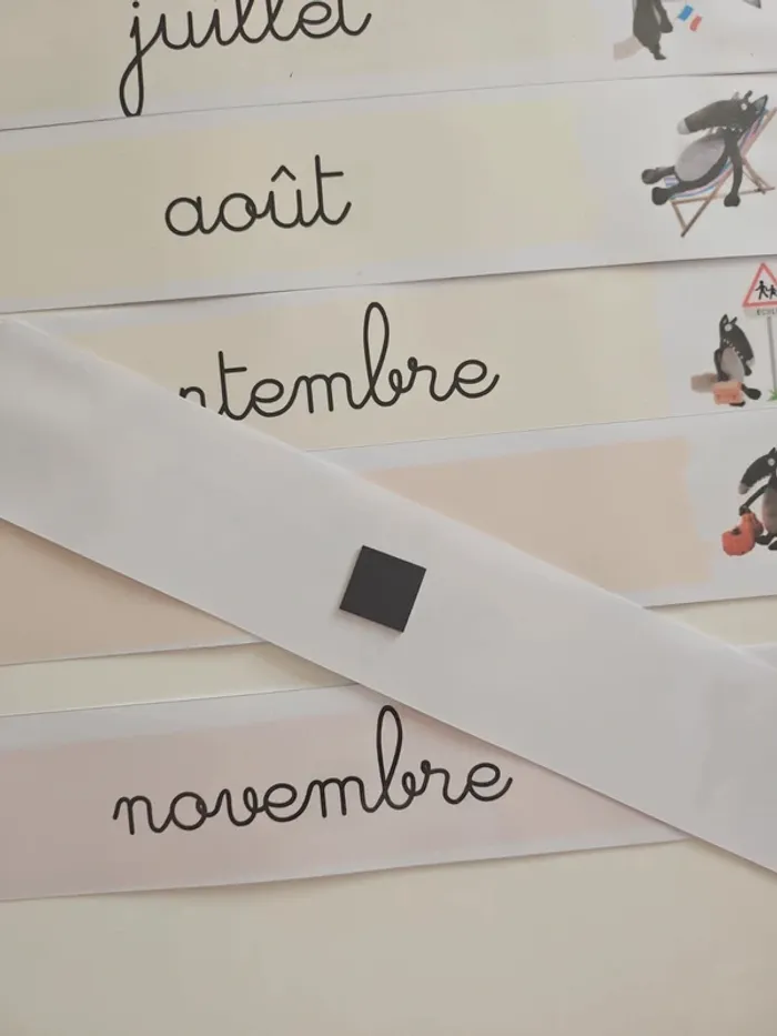 Lot d'affichage Mois de l'année Loup aimantés - photo numéro 5