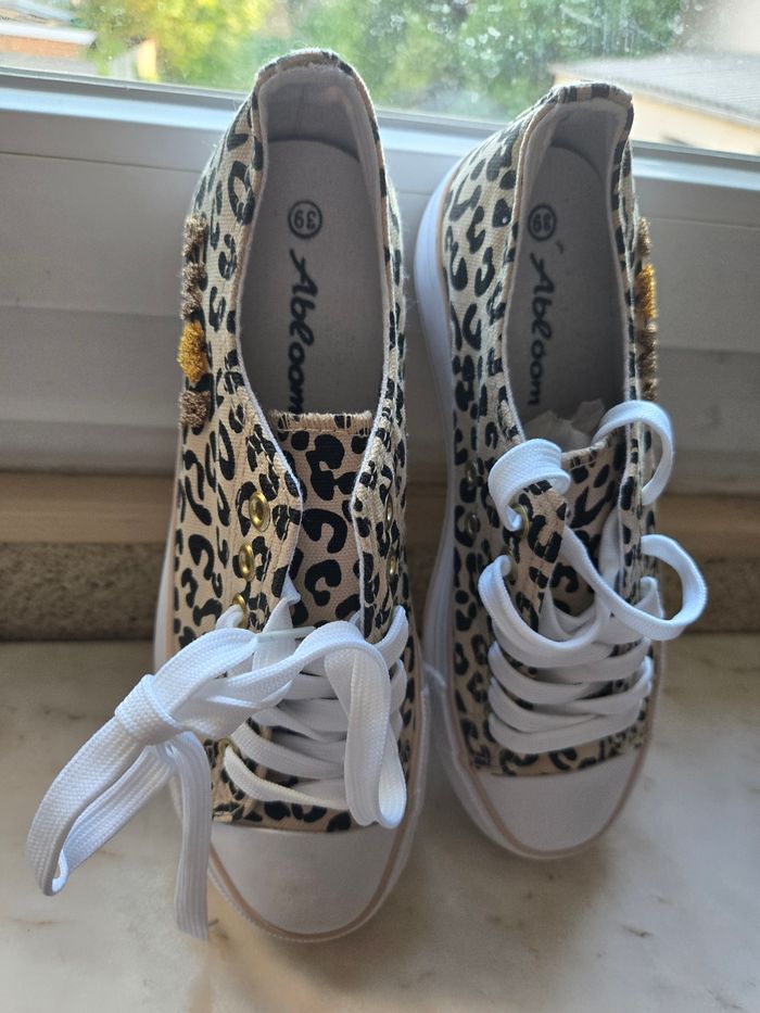 Baskets/Tennis imprimé leopard P38,5/39 neuves - photo numéro 5