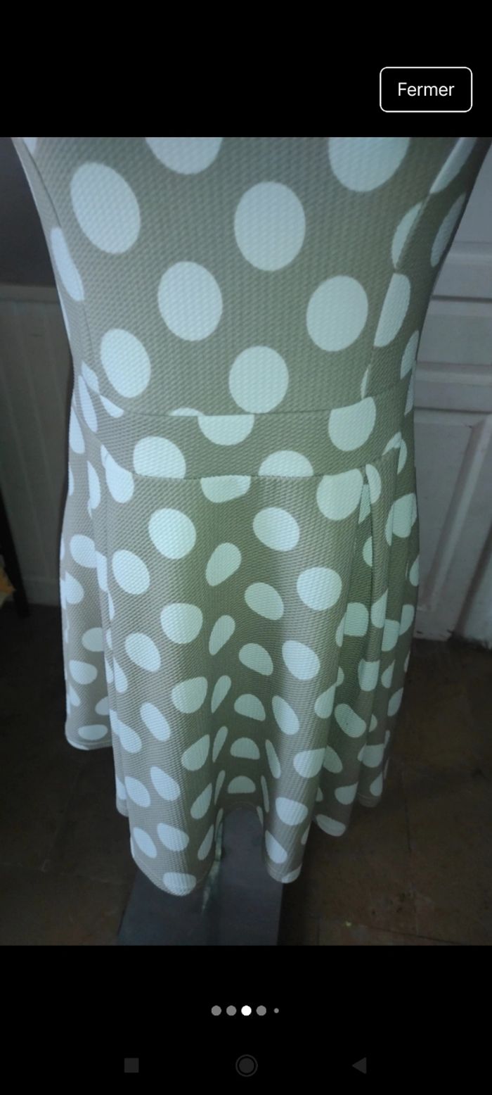 Très belle robe f65 - photo numéro 2