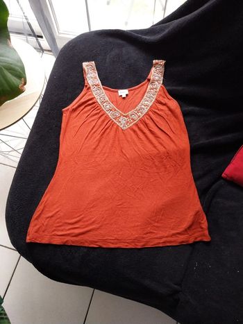 Débardeur  taille  36 etam