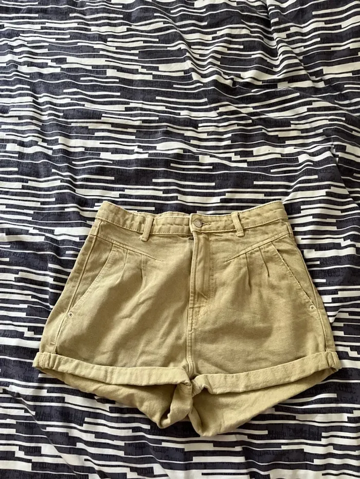 Short poche cousu