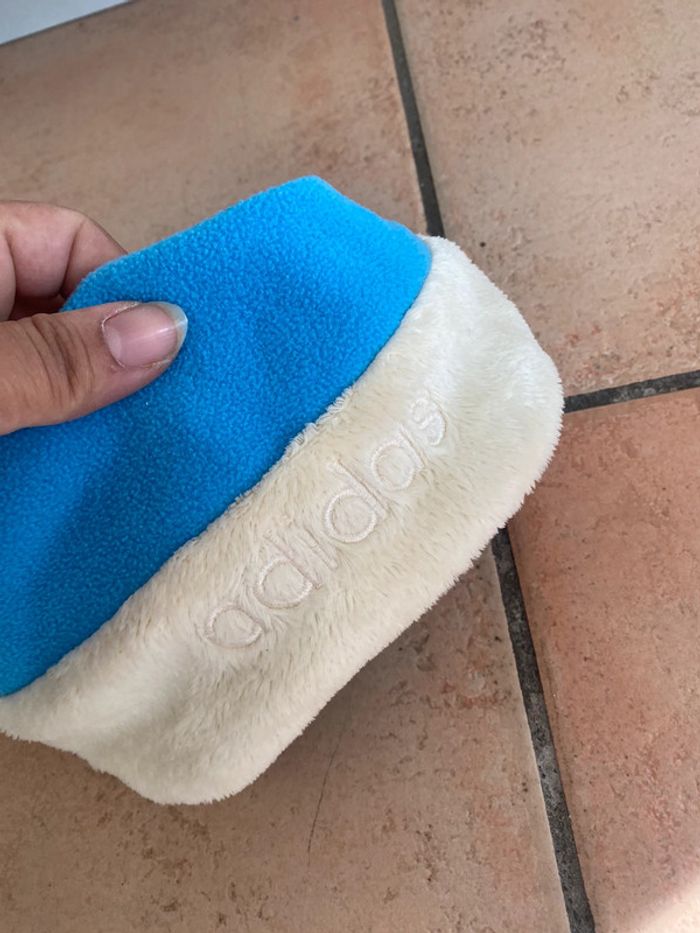 Bonnet bleu à pompon adidas bébé 1/3mois