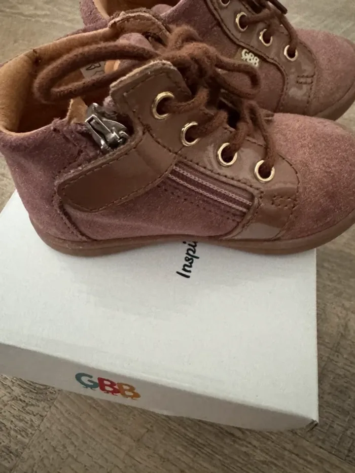 Chaussures de première  marche pointure 20 GBB - photo numéro 4