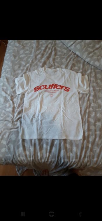 T-shirt scuffers