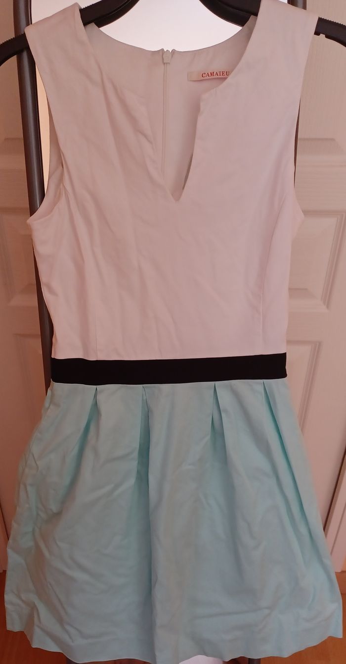 robe bicolore sans manche