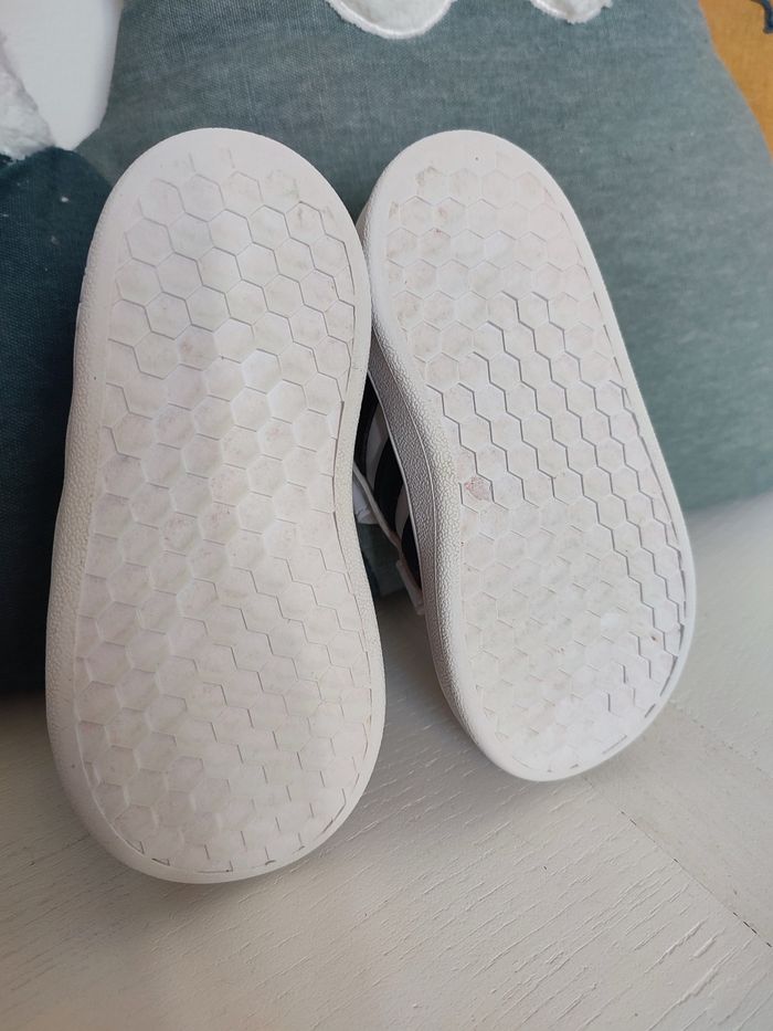 Basket adidas 22 bébé grand court - photo numéro 5