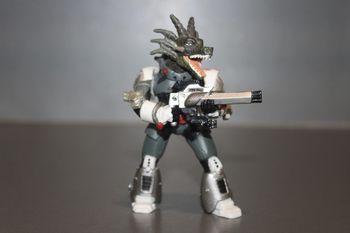 Figurine Dragon Combattant - Papo 2012