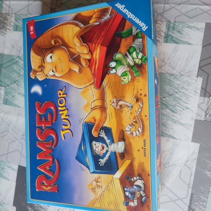 Jeux de société Ramsès junior neuf ravensburger déplacez les pyramides et retrouvez les animaux 2 a 4 joueurs des 5 ans