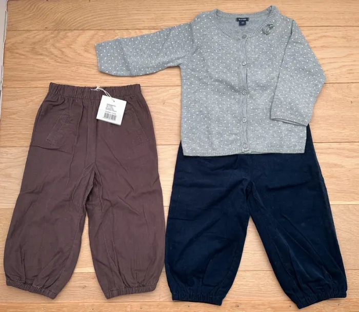 2 pantalons + gilet - 18 mois - photo numéro 2