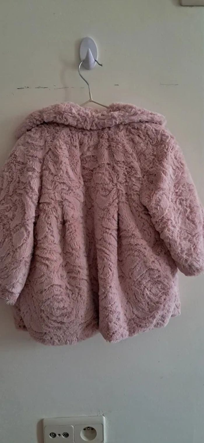 Veste fourrure fille -18 mois Guy Laroche comme neuf - photo numéro 6