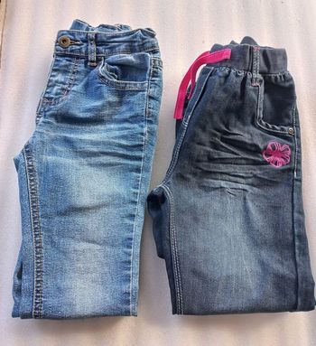 Lot 2 jeans fille 6/7 ans