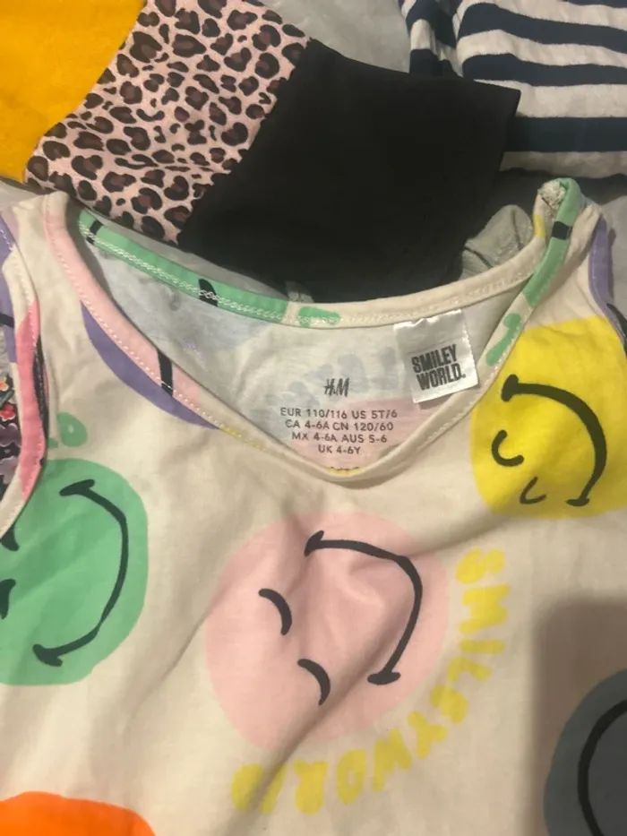Lot vêtements été fille 4/5 ans - photo numéro 7