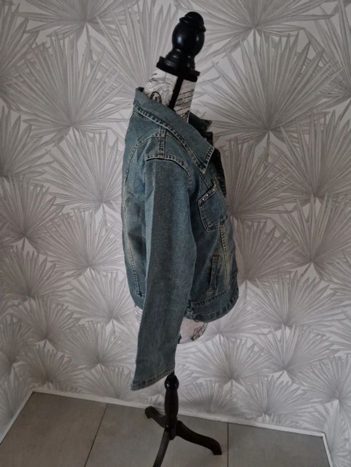 Jolie veste en jean taille 38 - photo numéro 4