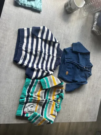 Lot gilet 6 mois