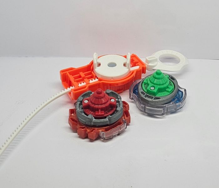 Lot Toupies Beyblade Burst - photo numéro 2