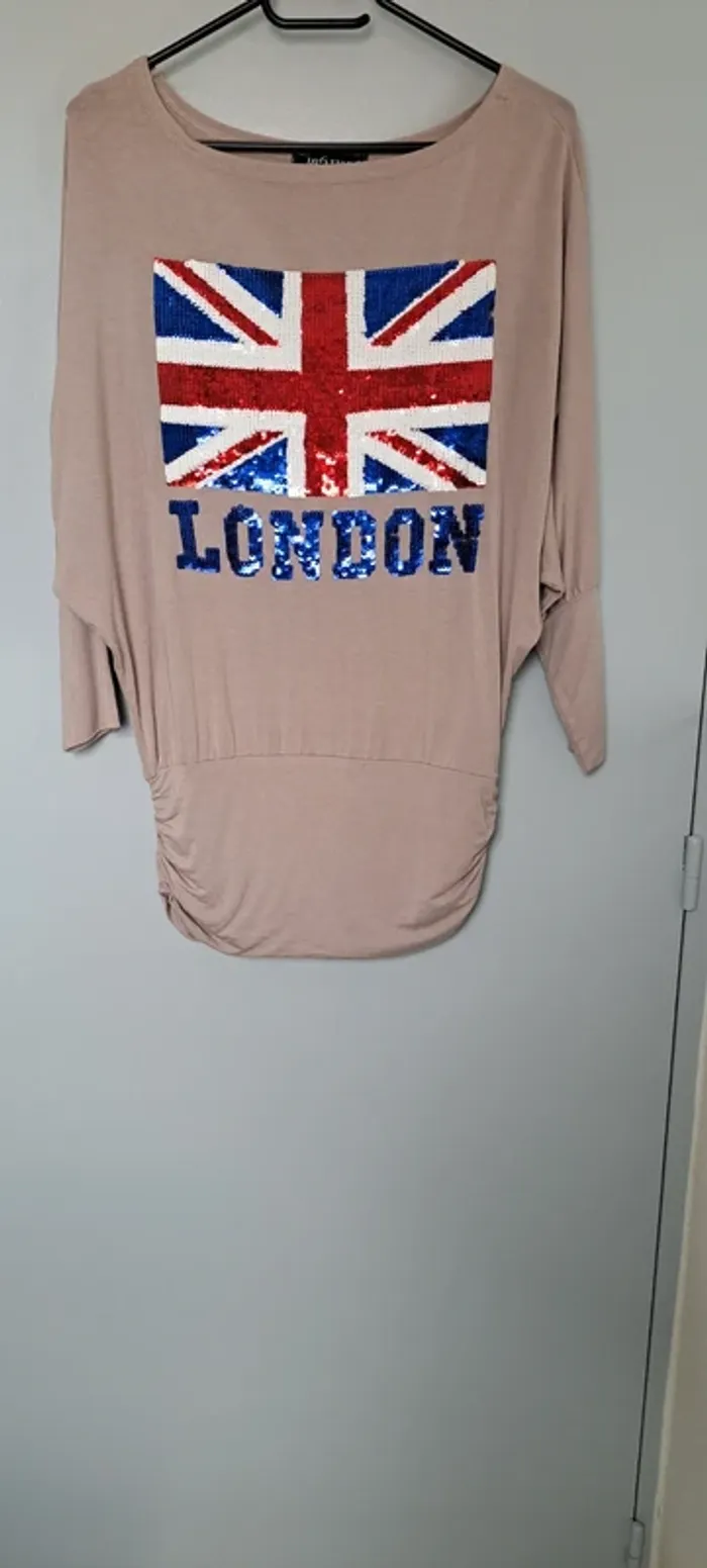 Tee shirt