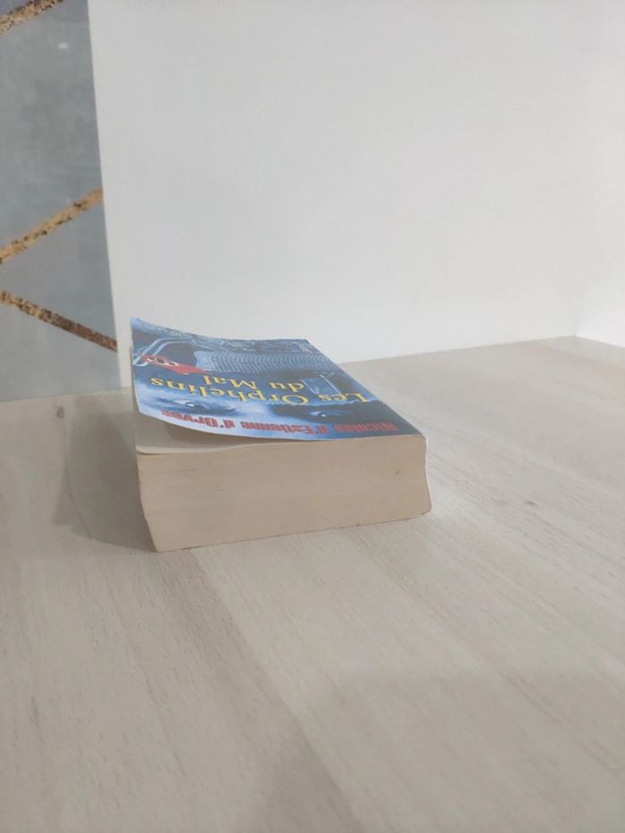 Livre thriller les orphelins du mal d'Estienne d'Orves - photo numéro 5