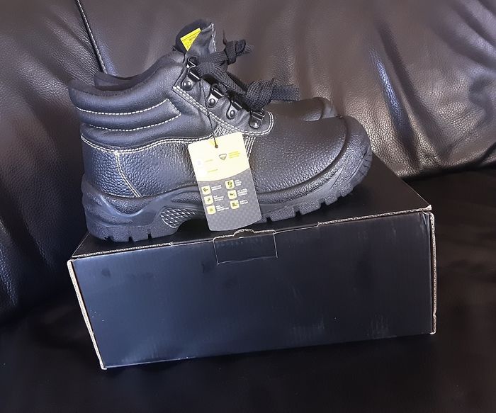 Chaussure de sécurité neuve - photo numéro 3