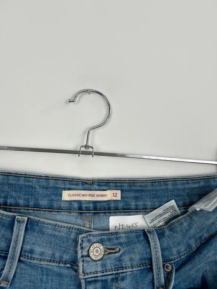 Jean Levi's Femme Bleu W31 L30 | Classic Mid Rise Skinny | Taille FR40 | Très Bon État NJ465 - photo numéro 3