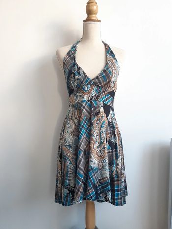 Robe courte dos nu