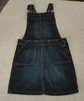 Kiabi robe salopette taille 10 ans très bon état