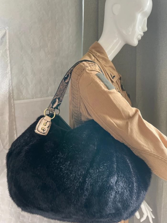 Sac fausse fourrure - Comme neuf - photo numéro 2