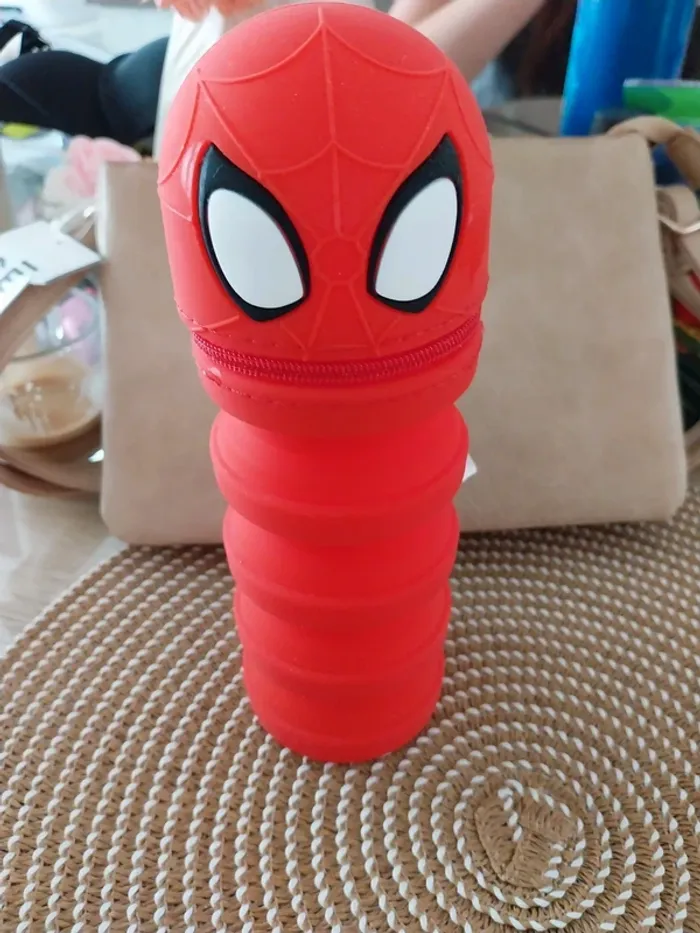 Trousse en silicone accordéon Spider Man - photo numéro 2