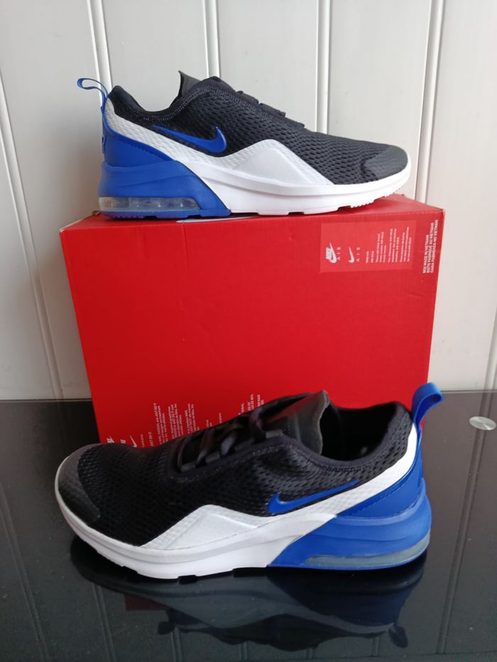 Nike Air Max Motion 2 GS Authentique