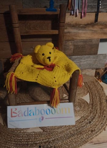 Doudou ours fait main tricoter Winnie tbe