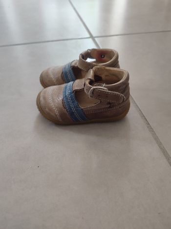Sandales cuir aster 19 