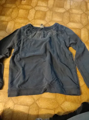 Pull tape à l'oeil 10 ans