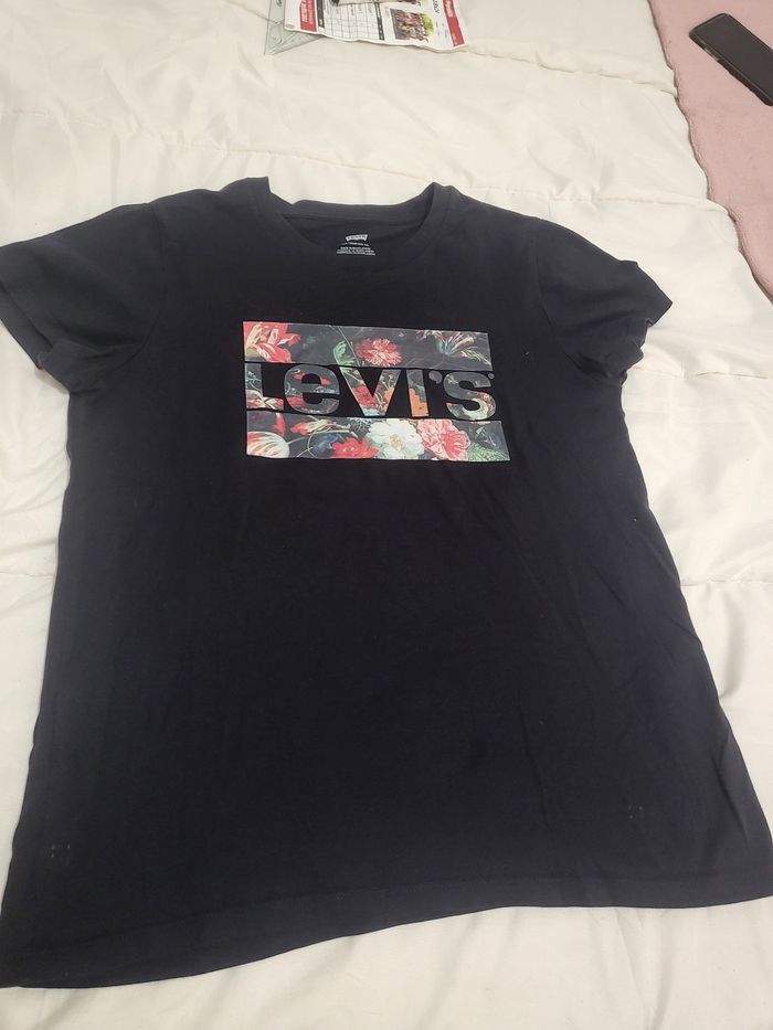 T-shirt Levis