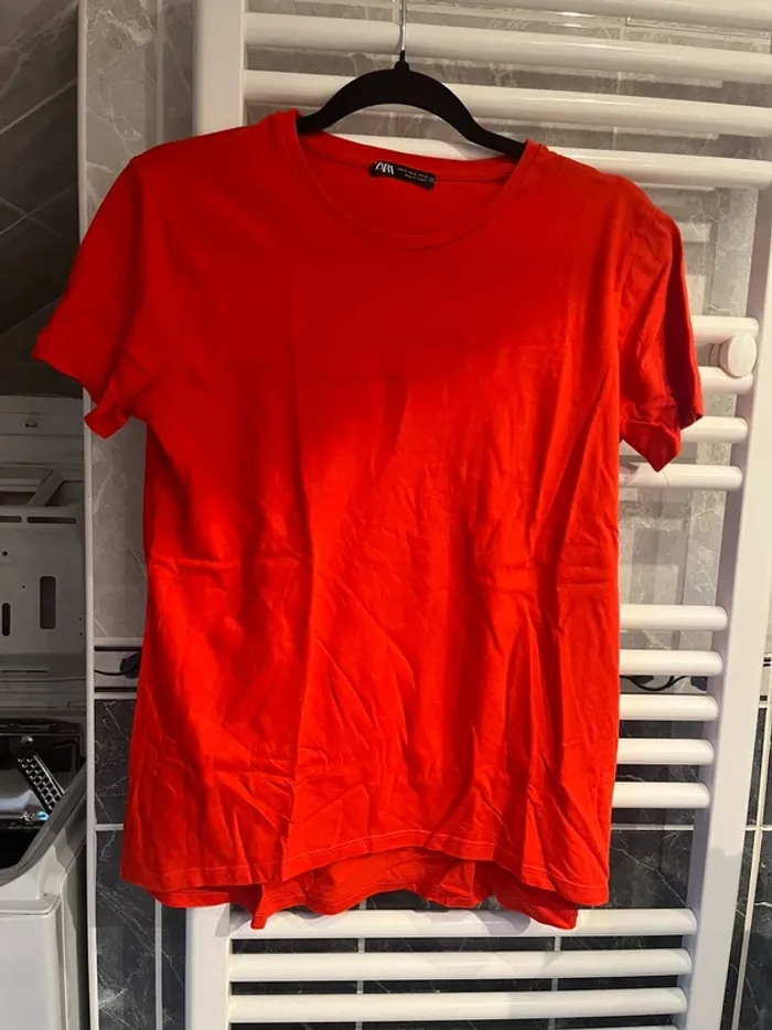 tee shirt zara rouge femme