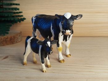 Schleich vache veau noir et blanc Figurine animal de la ferme