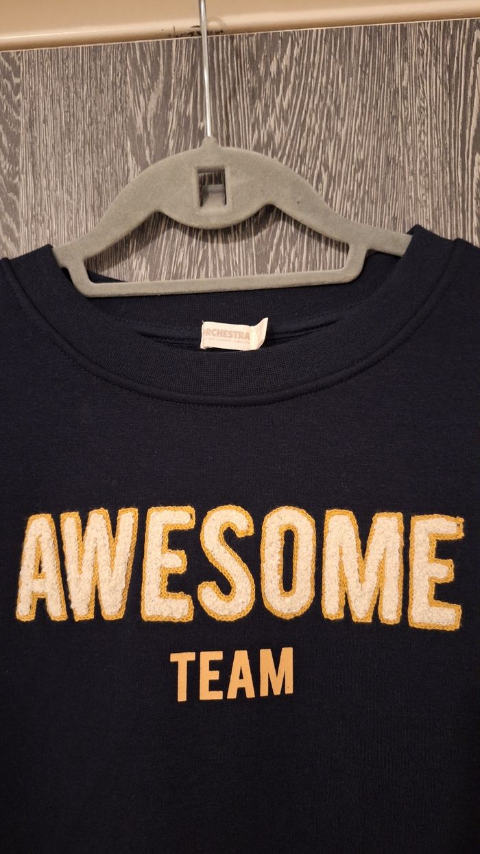 Sweat molleton bleu marine imprimé relief - photo numéro 3