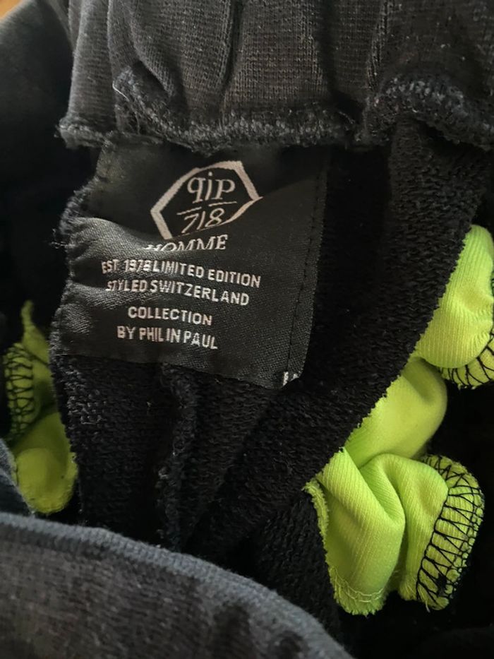 Lot de 4 vêtements homme - photo numéro 3