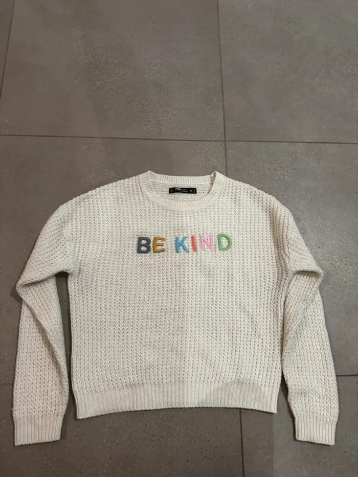 Pull blanc FB sisters ,taille M, très bon état