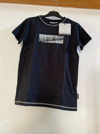 Tee shirt Napapijri noir taille 14 ans Neuf