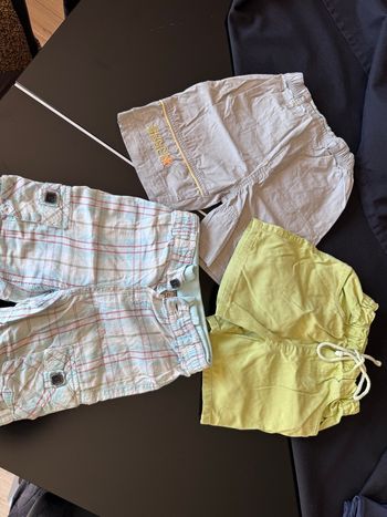 Lot 3 shorts 12-18 mois