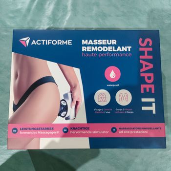 Équipement de massage remodelant Shape It