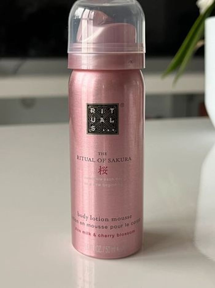 Body lotion mousse 🍒 Rituals