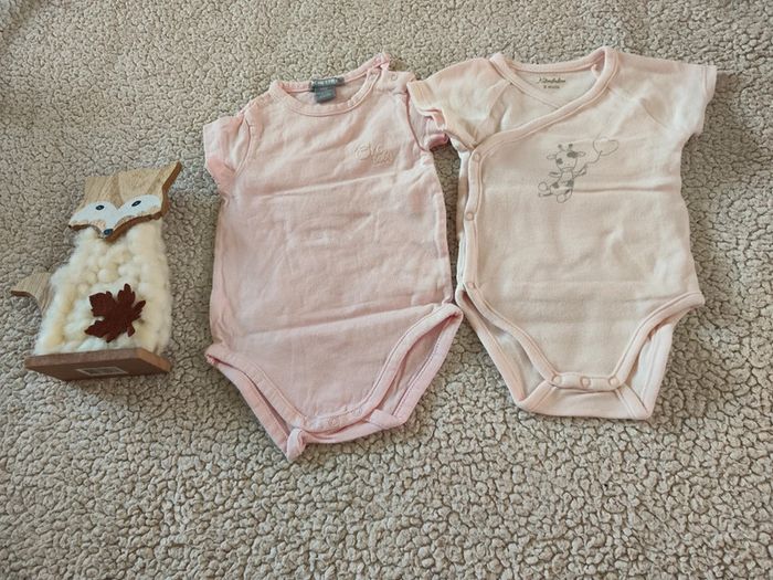 Lot de 2 bodys 9 mois
