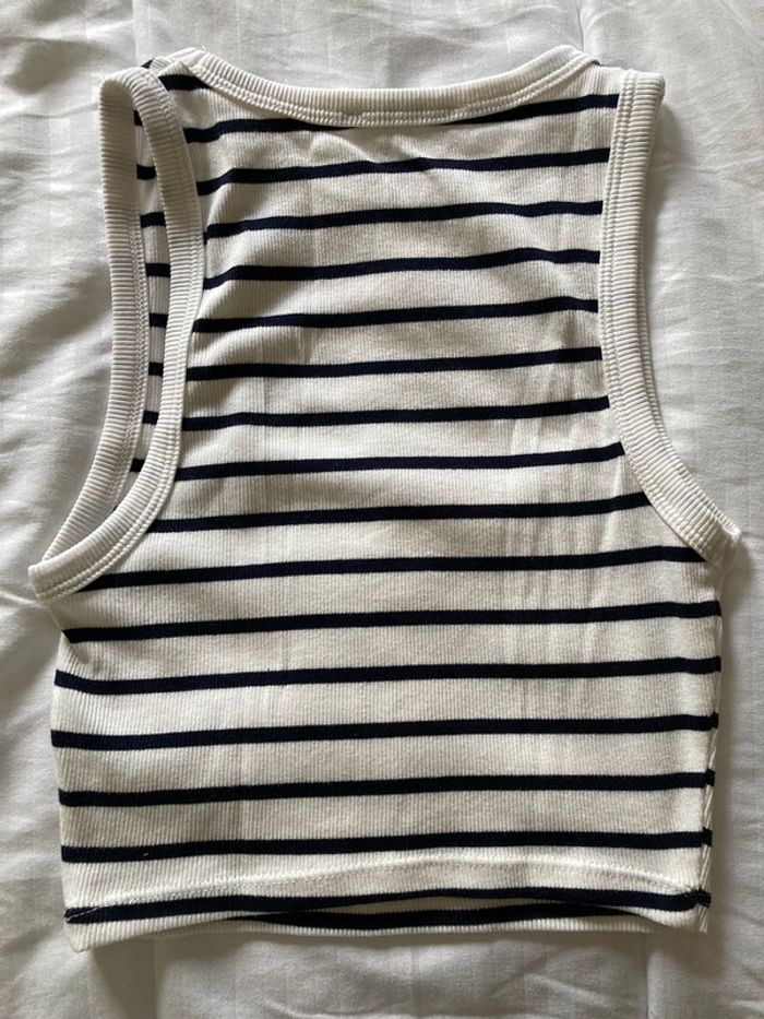 Très joli top court noir et blanc || quasiment neuf || zara - photo numéro 2